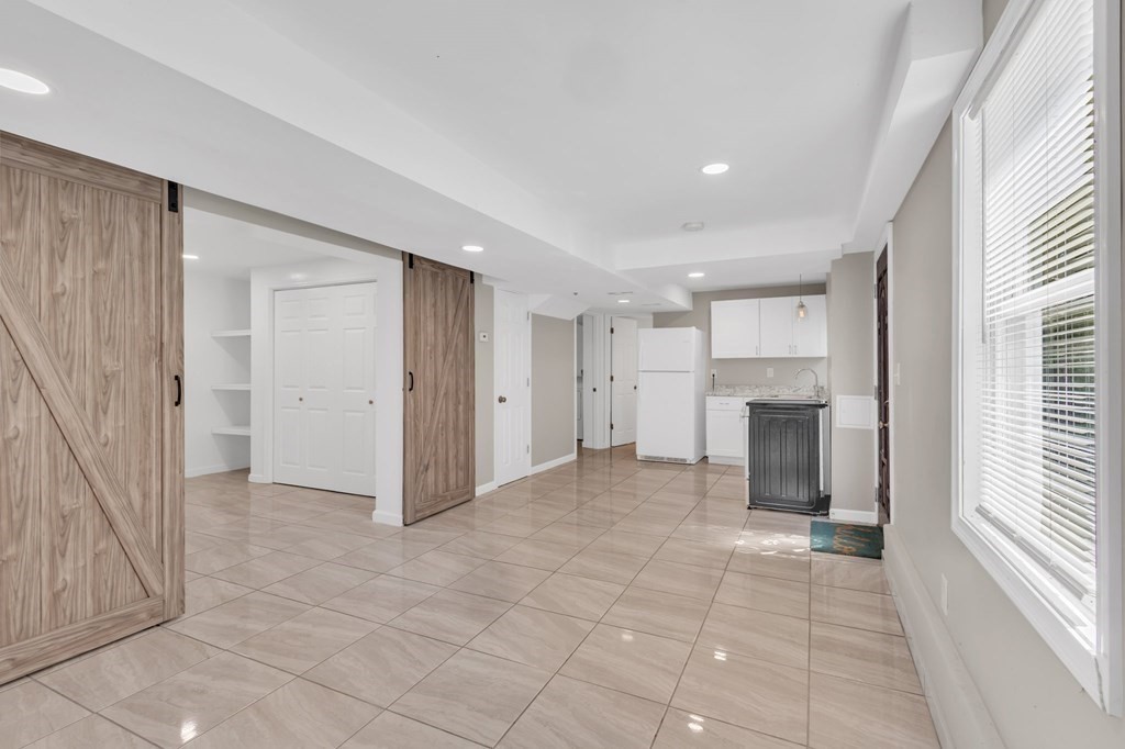 1638 Parker Street Springfield, MA 01128 - Photo 2 of 36