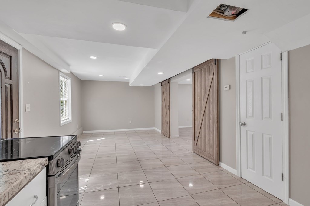 1638 Parker Street Springfield, MA 01128 - Photo 30 of 36