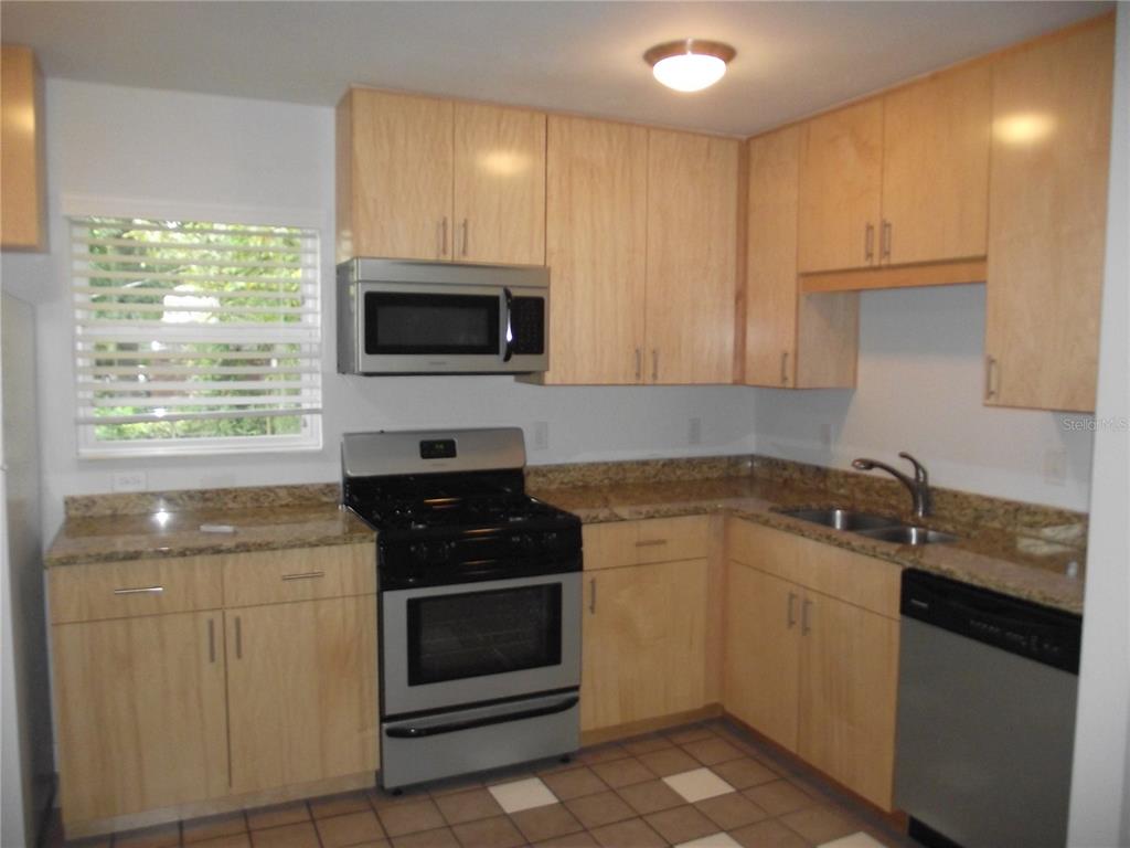 413 Northwest 35th Terrace Gainesville, FL 32607 - Photo 7 of 17