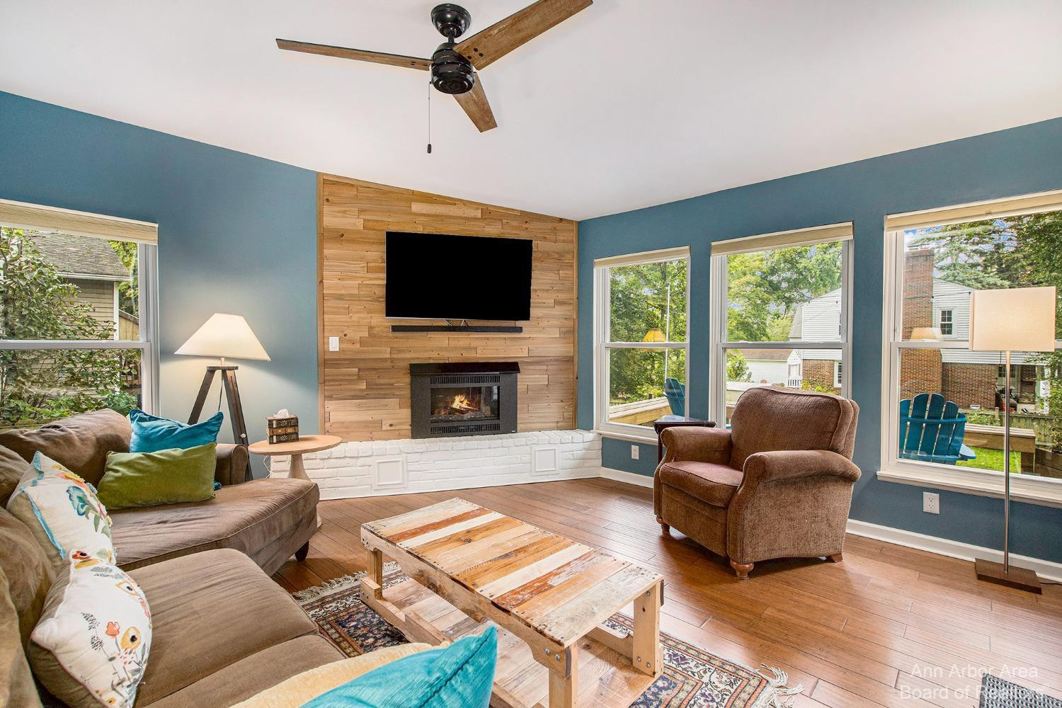 2020 Ferdon Road Ann Arbor, MI 48104 - Photo 4 of 32 Photo 4