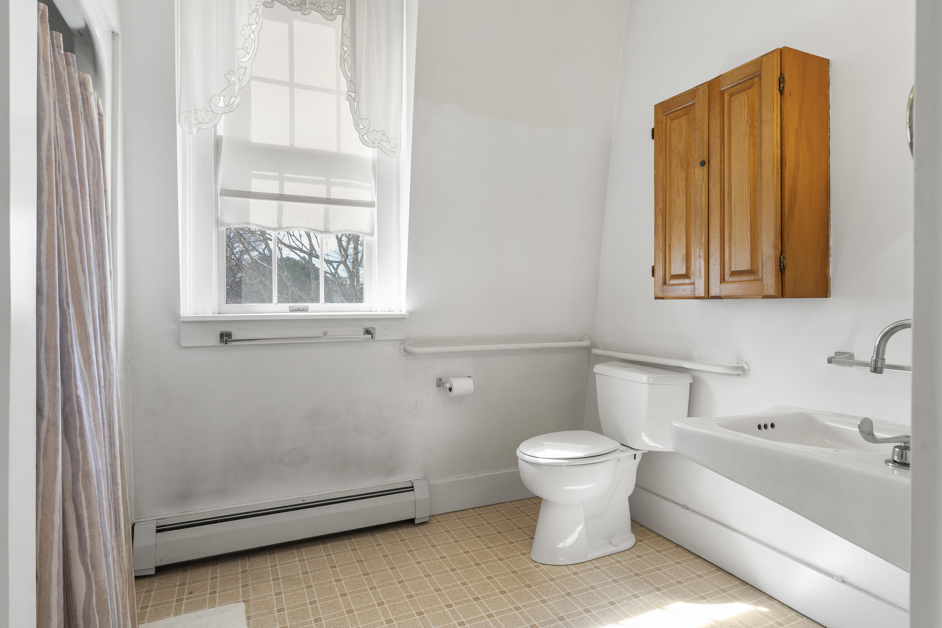 103 South Street Bath, ME 04530 - Photo 48 of 49 80-103 South St, Bath, ME Interiors-TP