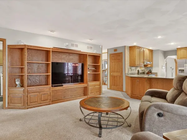 $669,500 | 4230 North Juniper Drive, Janesville, WI 53545