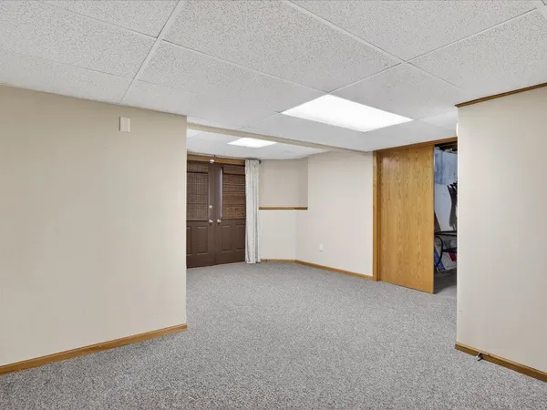 $669,500 | 4230 North Juniper Drive, Janesville, WI 53545