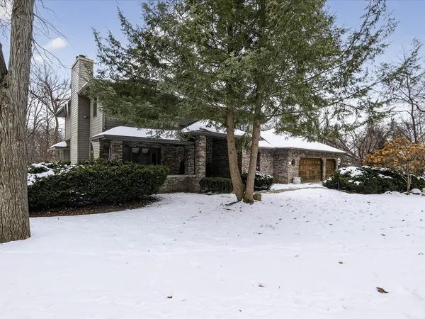 $669,500 | 4230 North Juniper Drive, Janesville, WI 53545