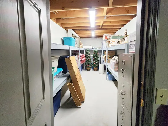 $679,900 | 4230 North Juniper Drive, Janesville, WI 53545