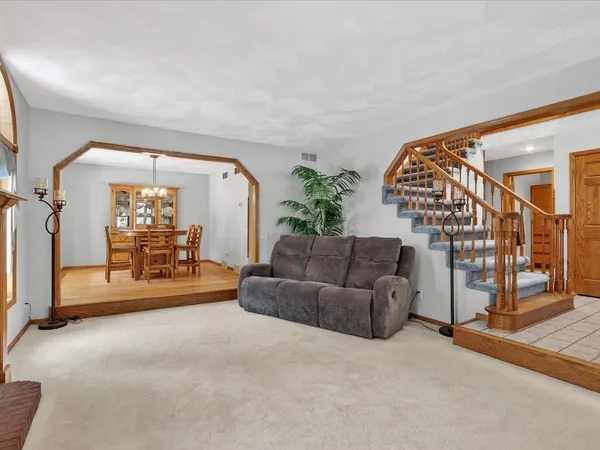$669,500 | 4230 North Juniper Drive, Janesville, WI 53545