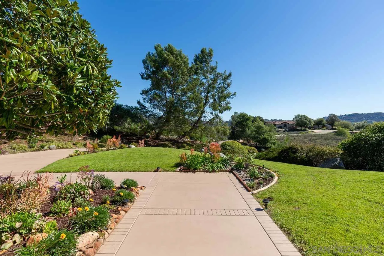13012 Solera Way Poway, CA 92064 - Photo 3 of 45