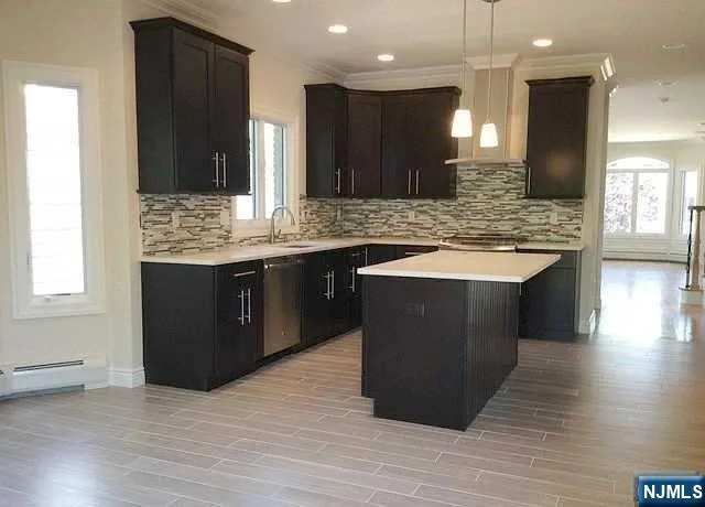 $5,500 | 358 Tom Hunter Road, Fort Lee, NJ 07024