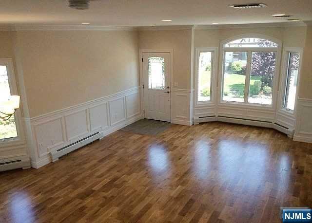 358 Tom Hunter Road Fort Lee, NJ 07024 - Photo 5 of 14