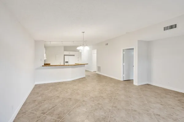 $2,800 | 11731 Timbers Way, Boca Raton, FL 33428