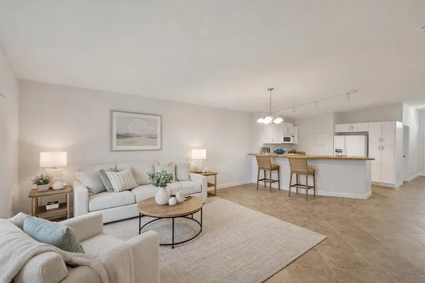 $2,800 | 11731 Timbers Way, Boca Raton, FL 33428