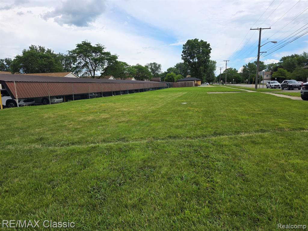30006 Utica Road Roseville, MI 48066 - Photo 3 of 4
