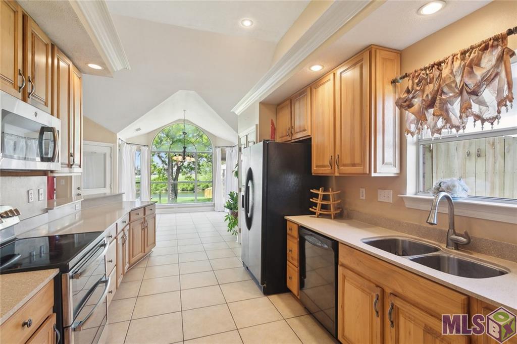 427 Moonraker Drive Slidell, LA 70458 - Photo 6 of 17