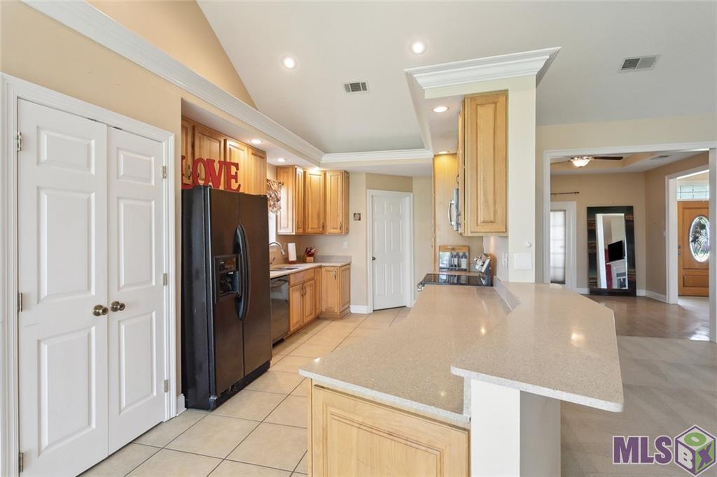 427 Moonraker Drive Slidell, LA 70458 - Photo 7 of 17