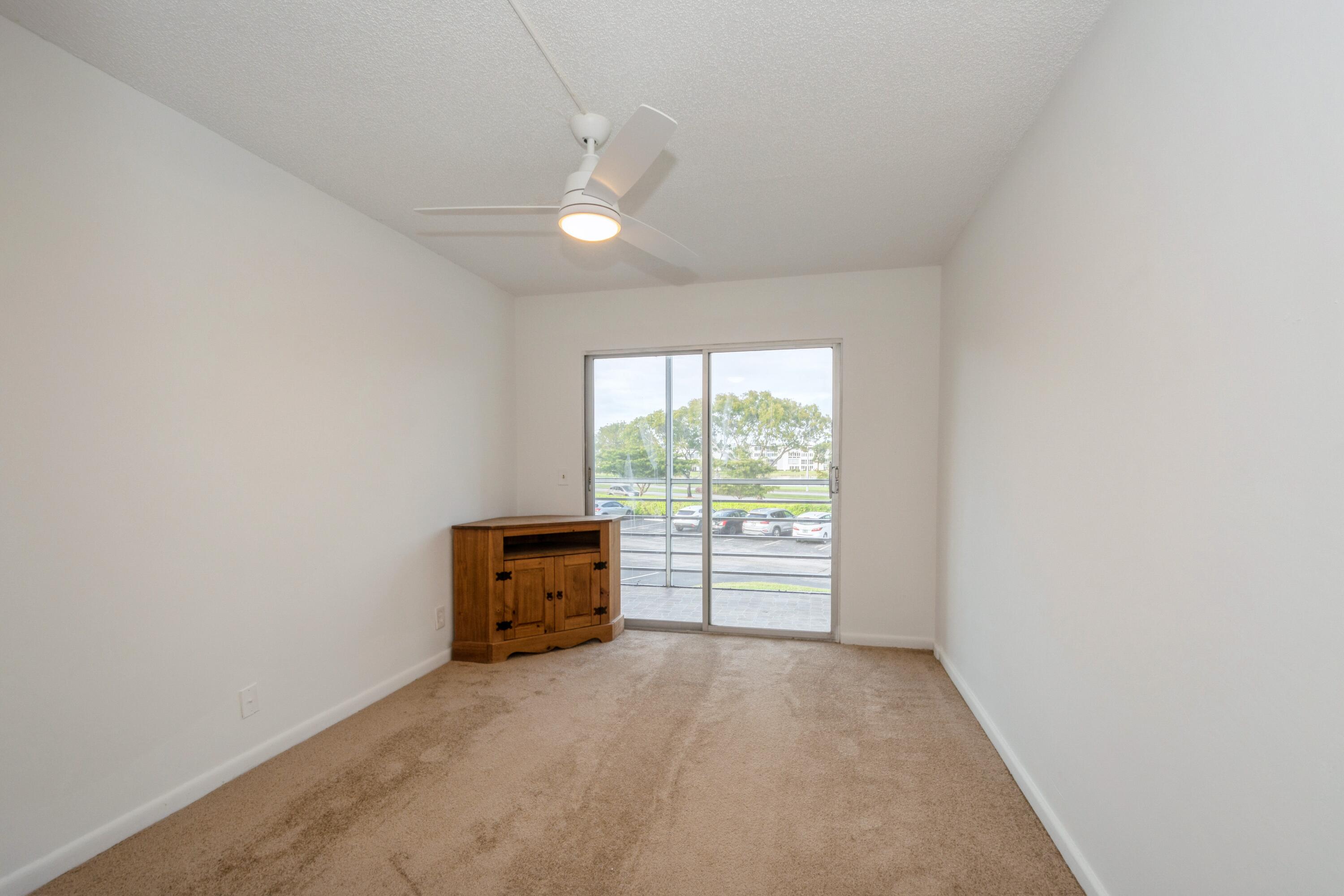 402 Brighton J Boca Raton, FL 33434 - Photo 12 of 24 Primary Bedroom