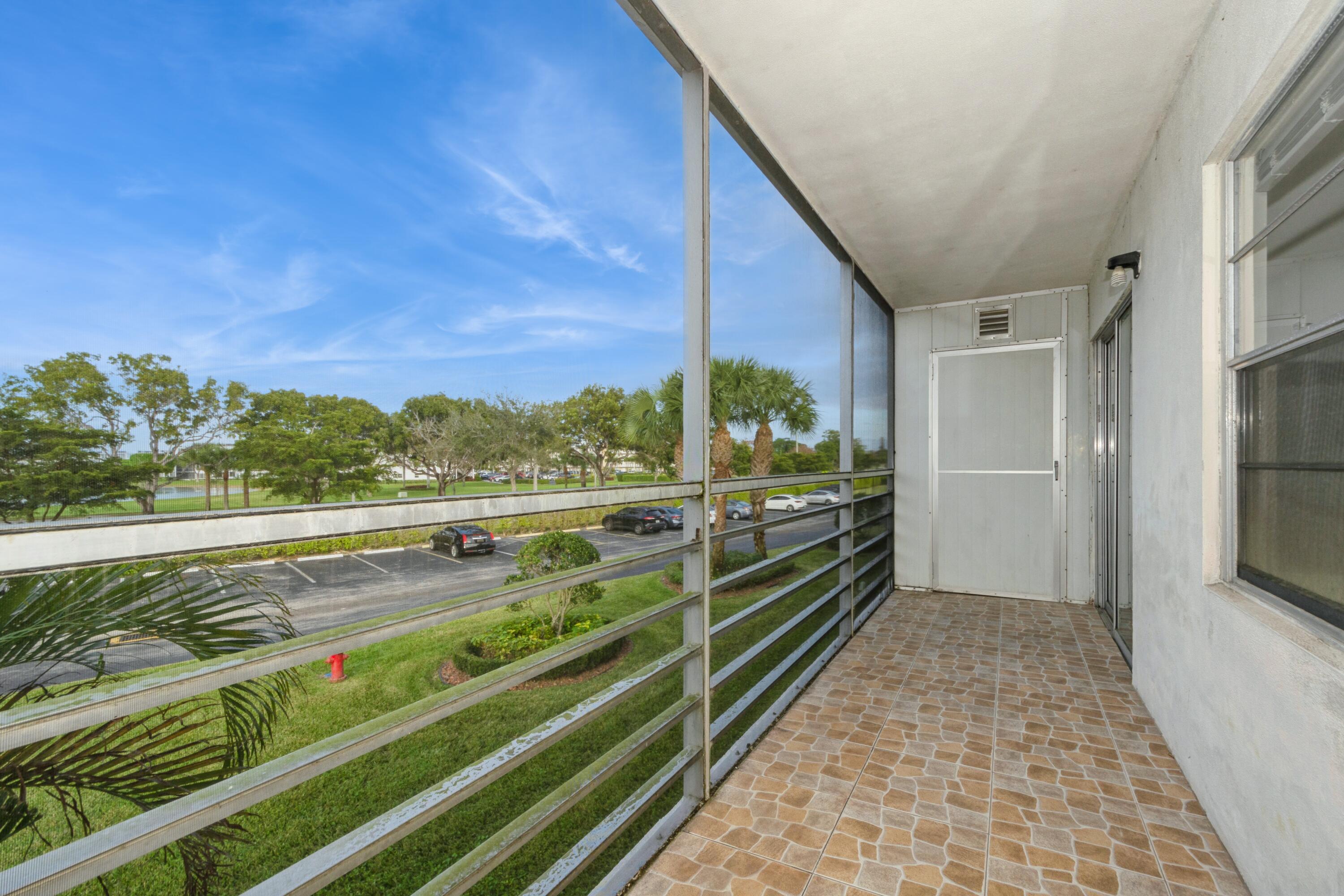 402 Brighton J Boca Raton, FL 33434 - Photo 15 of 24 Perfect Patio