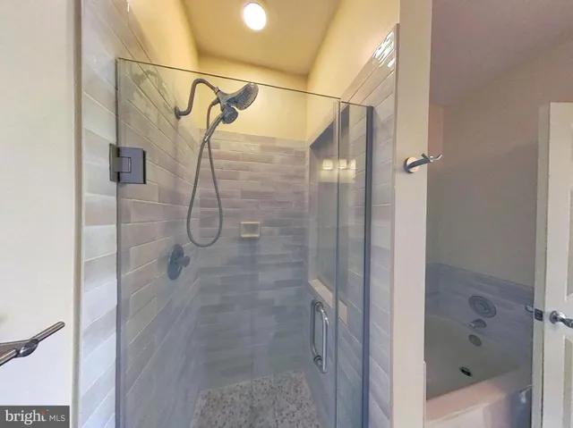 $2,600 | 5917 Barbados Place, Unit 27, Rockville, MD 20852