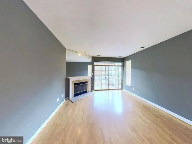 $2,600 | 5917 Barbados Place, Unit 27, Rockville, MD 20852