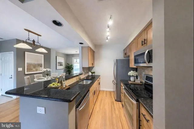 $2,600 | 5917 Barbados Place, Unit 27, Rockville, MD 20852