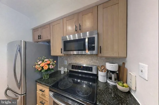 $2,600 | 5917 Barbados Place, Unit 27, Rockville, MD 20852