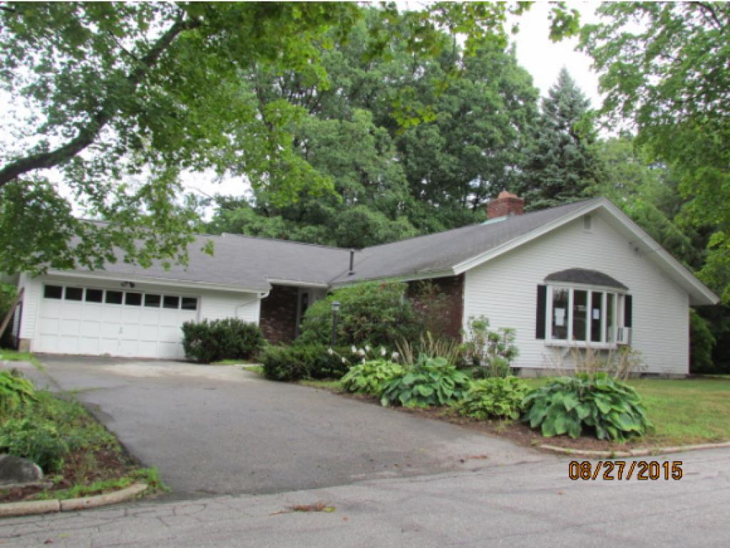 106 North Acres Road Manchester, NH 03104 - Photo 1 of 14 Gallery Image 1