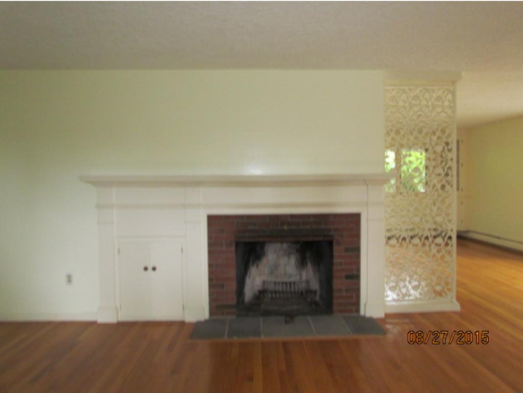 106 North Acres Road Manchester, NH 03104 - Photo 5 of 14 Gallery Image 5