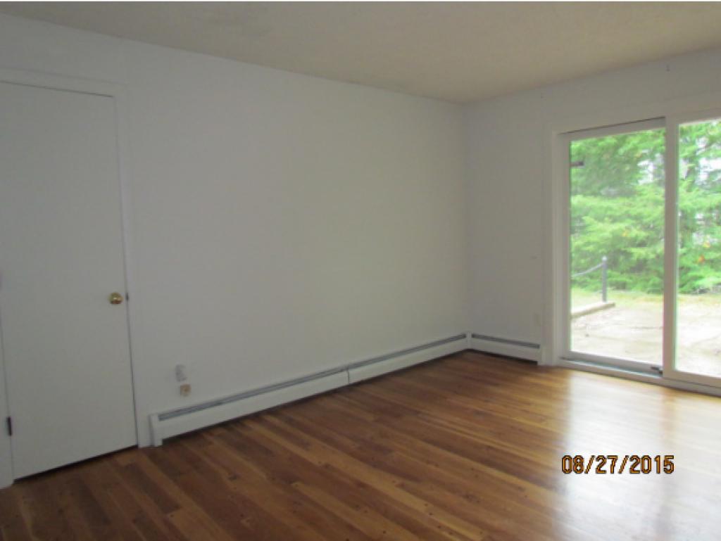 106 North Acres Road Manchester, NH 03104 - Photo 10 of 14 Gallery Image 10