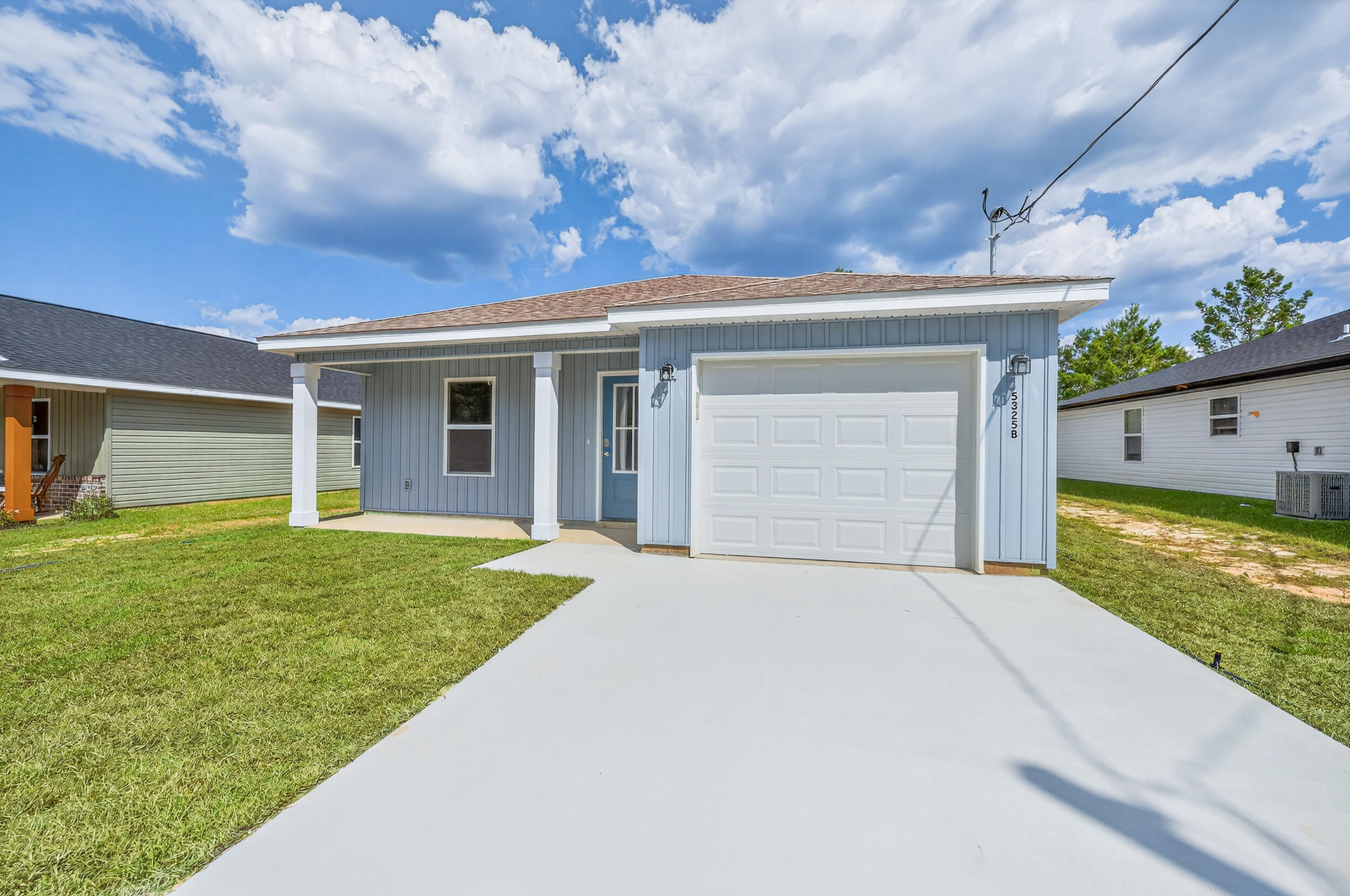 5325 B Kervin Road Crestview, FL 32539 - Photo 2 of 44 a front view of a house with garden