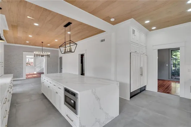 $1,140,000 | 5468 Dayna Court, New Orleans, LA 70124
