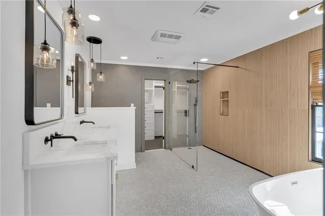 $1,140,000 | 5468 Dayna Court, New Orleans, LA 70124