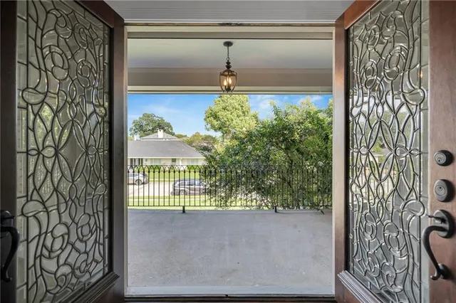 $1,140,000 | 5468 Dayna Court, New Orleans, LA 70124