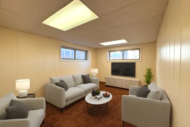 $2,800 | 1042 West Central Road, Mount Prospect, IL 60056