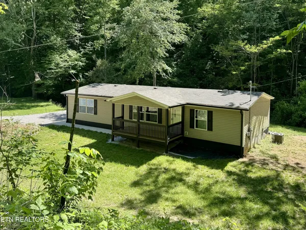 $1,800 | 8211 Barker Road, Corryton, TN 37721
