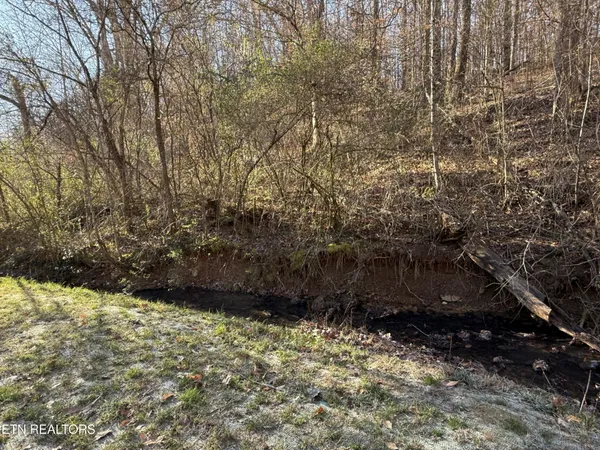 $1,800 | 8211 Barker Road, Corryton, TN 37721