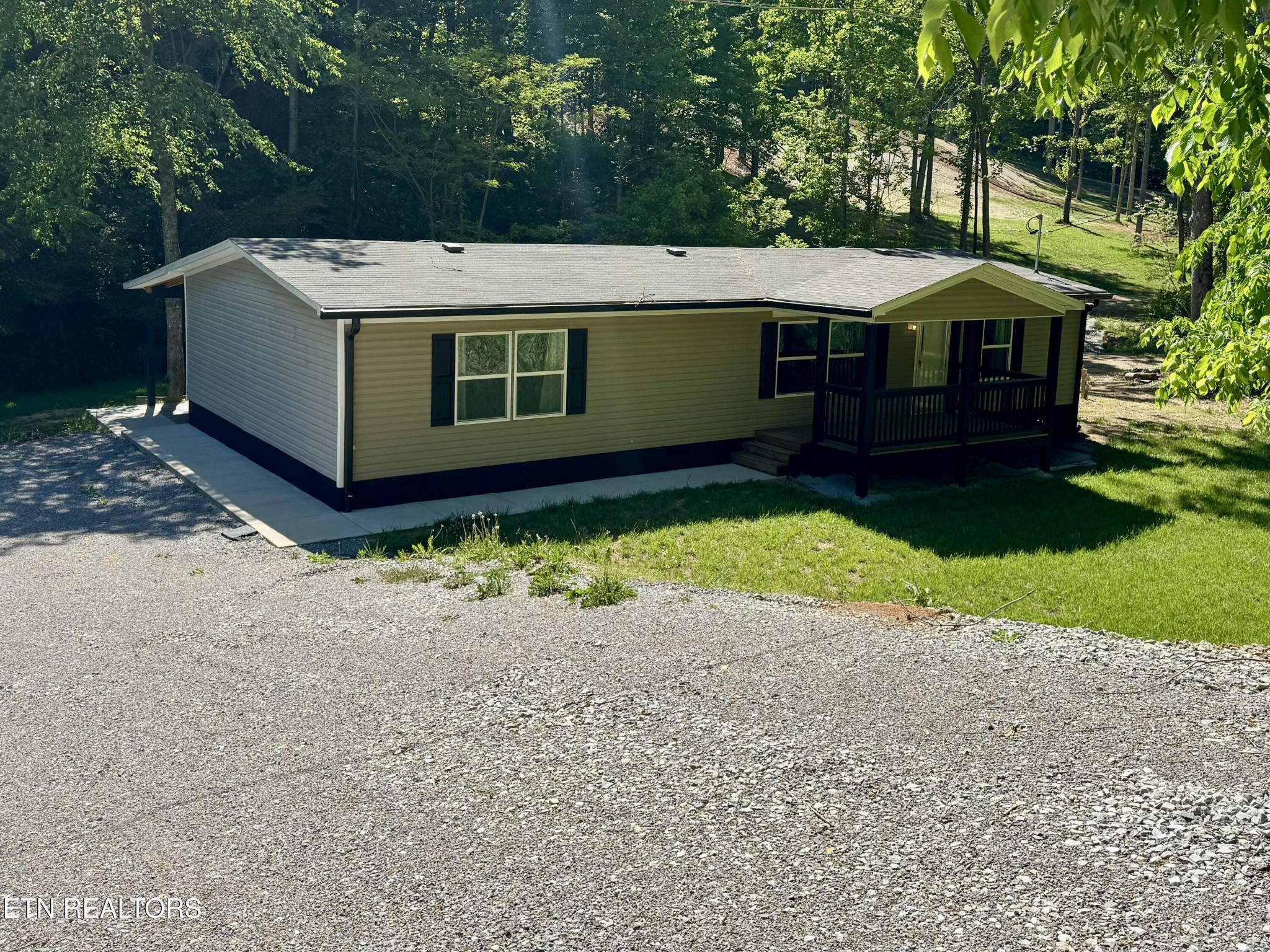 8211 Barker Road Corryton, TN 37721 - Photo 2 of 17