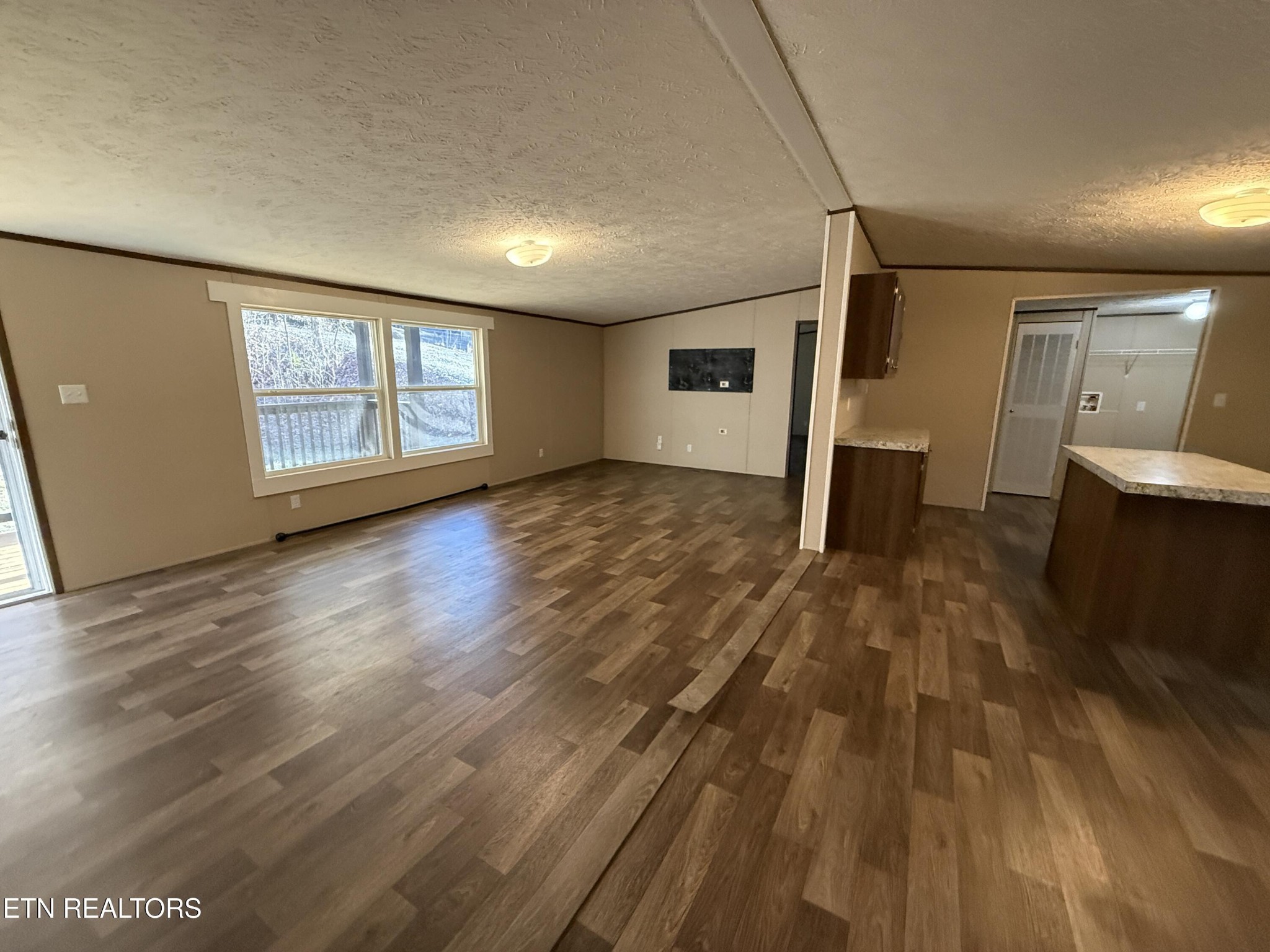 8211 Barker Road Corryton, TN 37721 - Photo 5 of 18