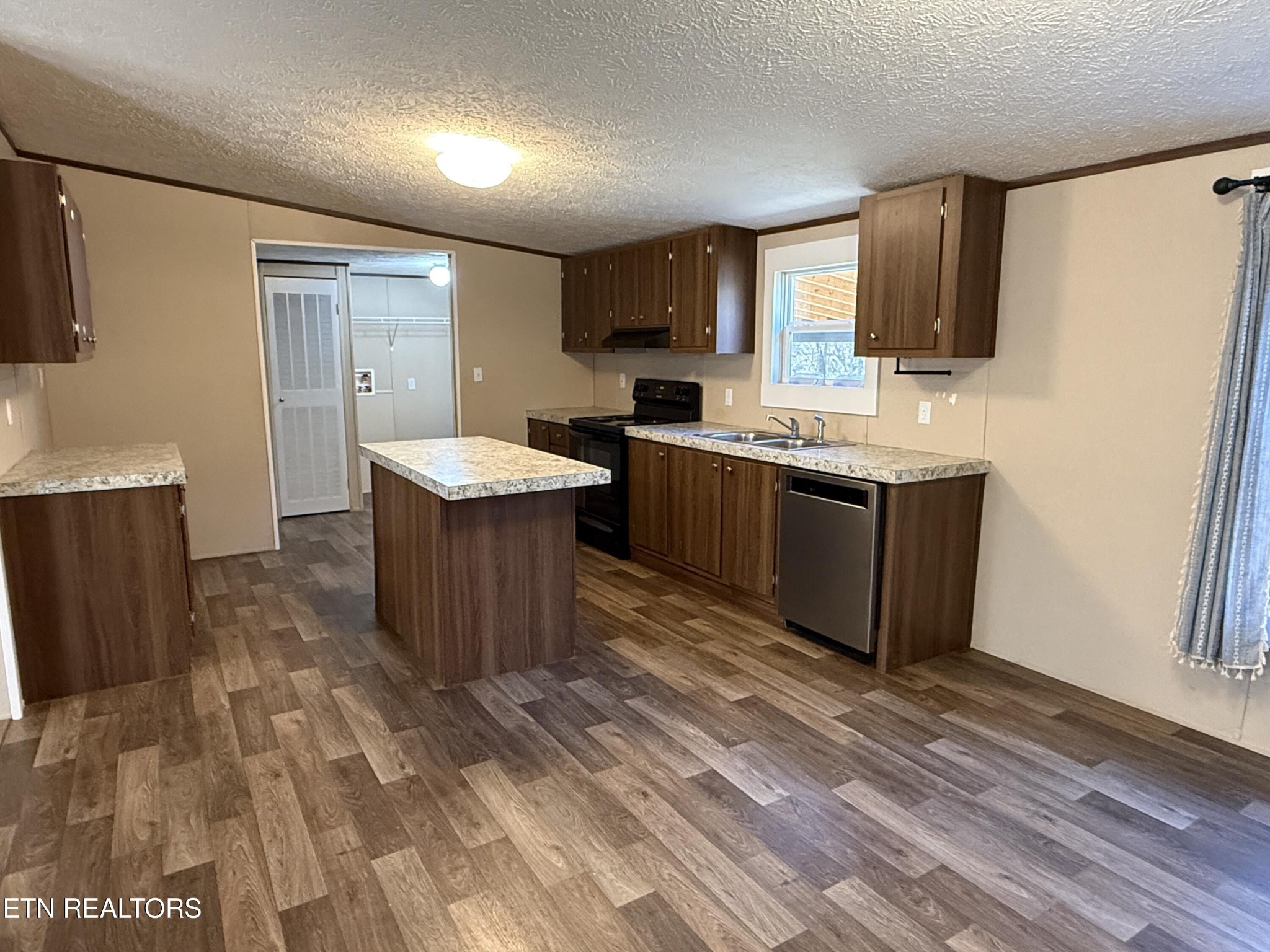 8211 Barker Road Corryton, TN 37721 - Photo 6 of 18