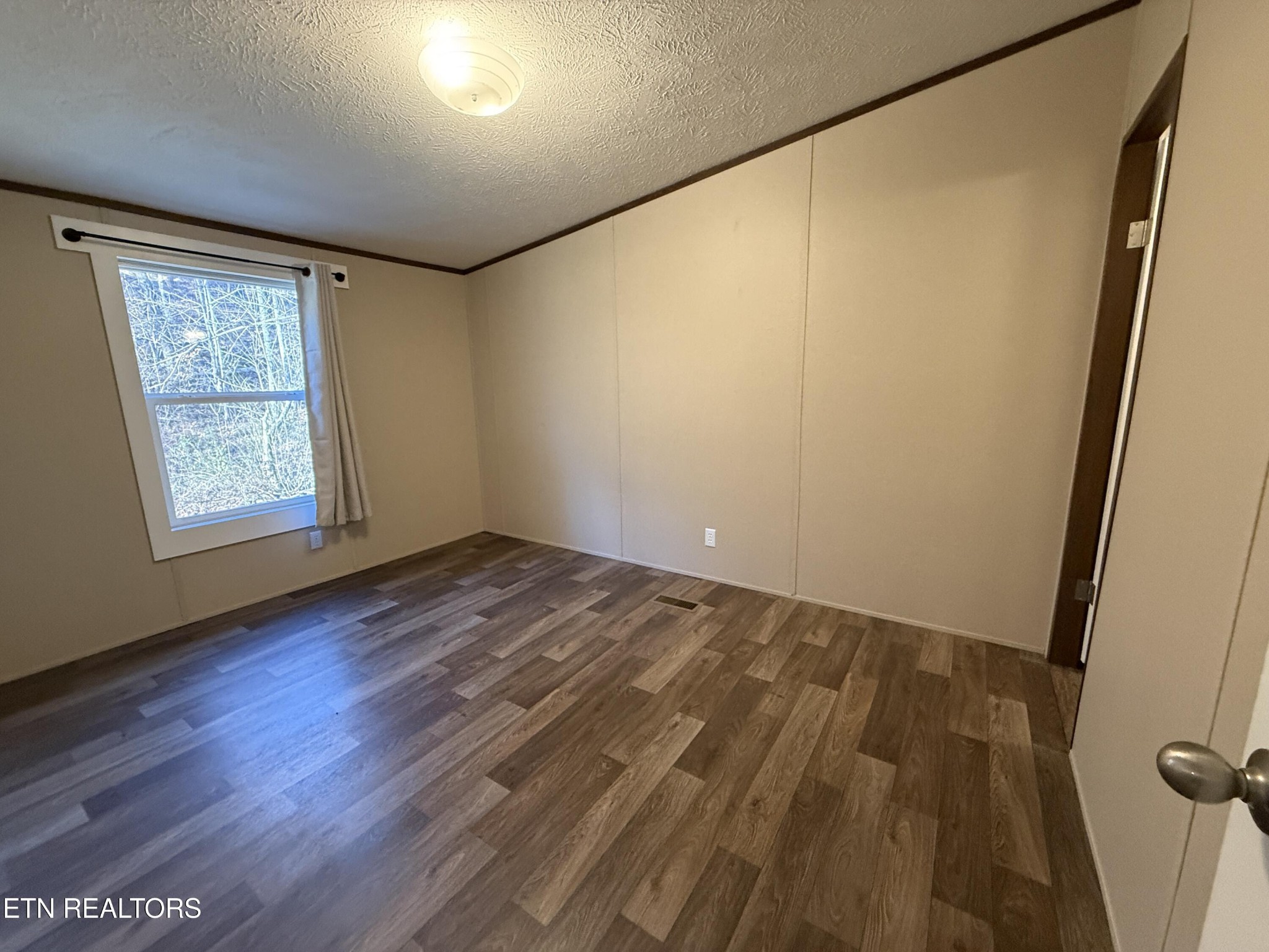 8211 Barker Road Corryton, TN 37721 - Photo 9 of 18