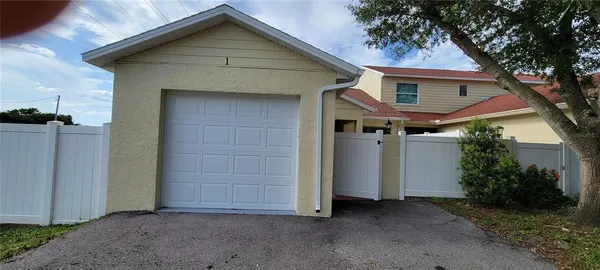 $2,750 | 2771 Summerdale Drive, Unit 1, Clearwater, FL 33761
