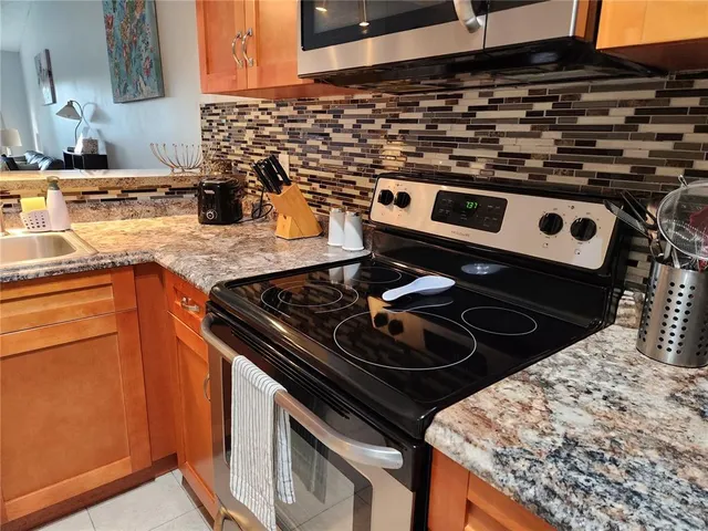 $3,250 | 2771 Summerdale Drive, Unit 1, Clearwater, FL 33761