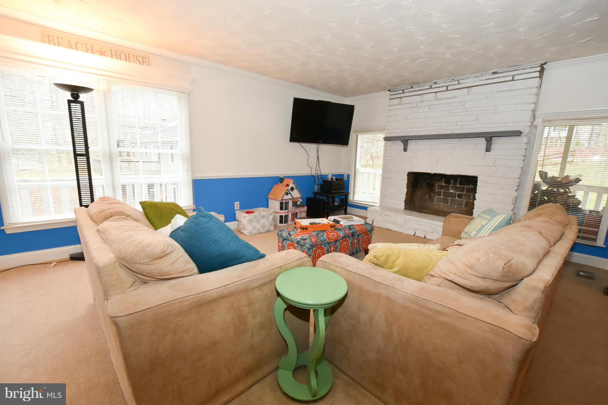 232 Cedar Ridge Drive Ruther Glen, VA 22546 - Photo 7 of 17 Family Room