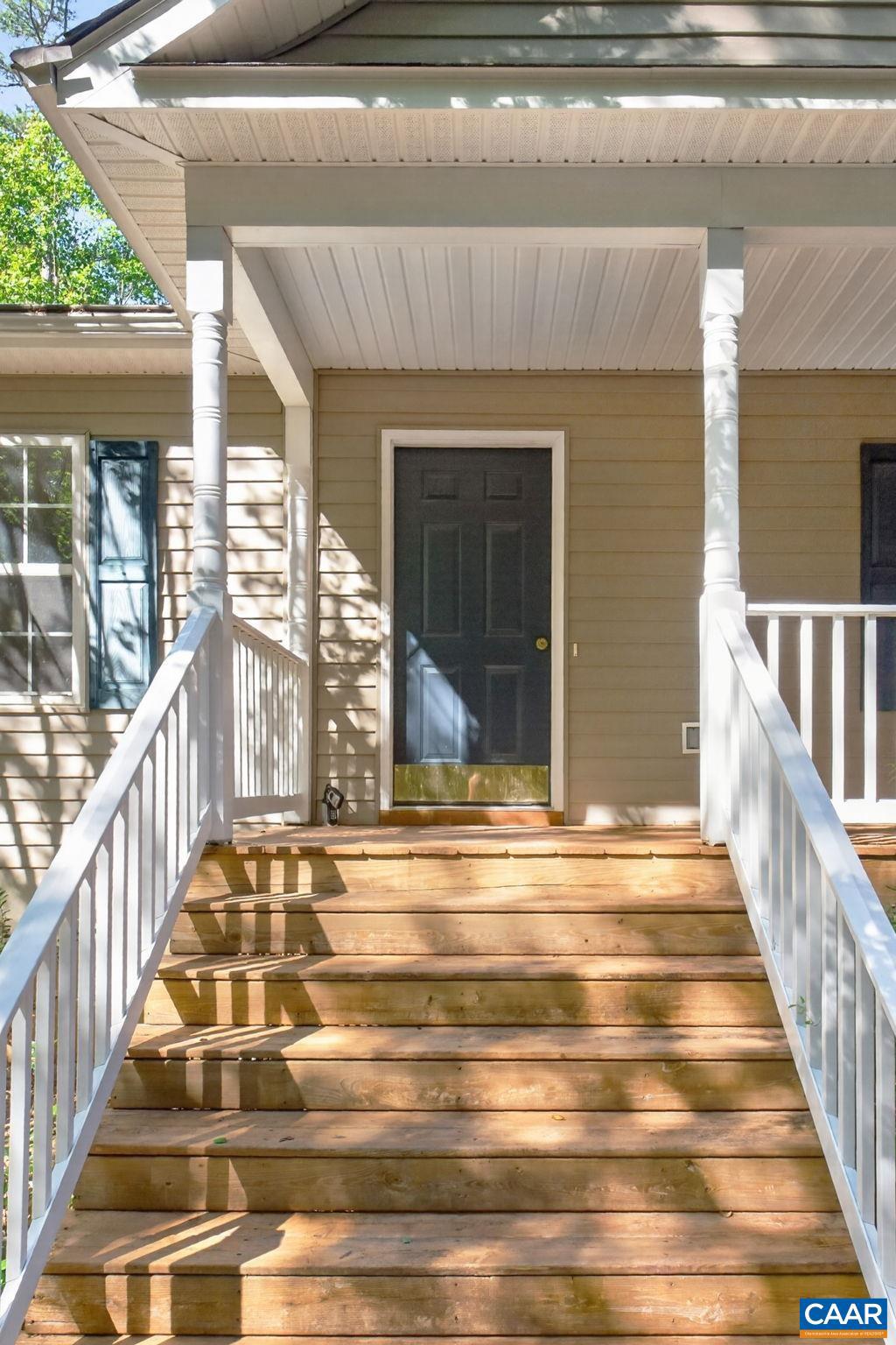 6 Deer Path Road Palmyra, VA 22963 - Photo 2 of 34