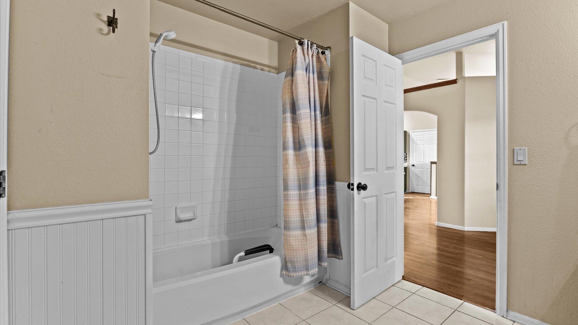 1195-17 1/2 North 1/2 Road Fruita, CO 81521 - Photo 27 of 33 a bathroom with a shower and a glass door