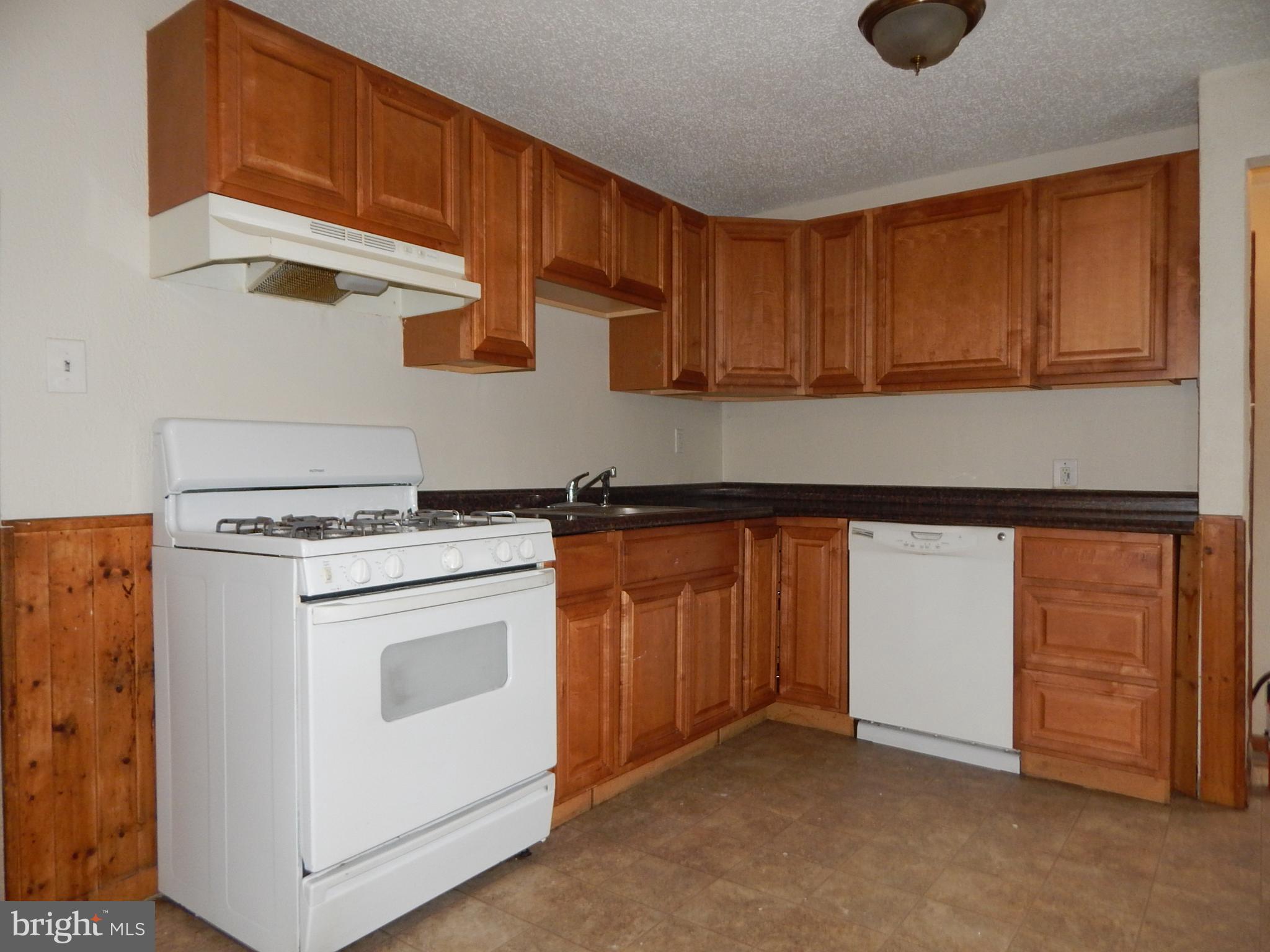 60 Cedar Lane Clementon, NJ 08021 - Photo 4 of 20 Kitchen