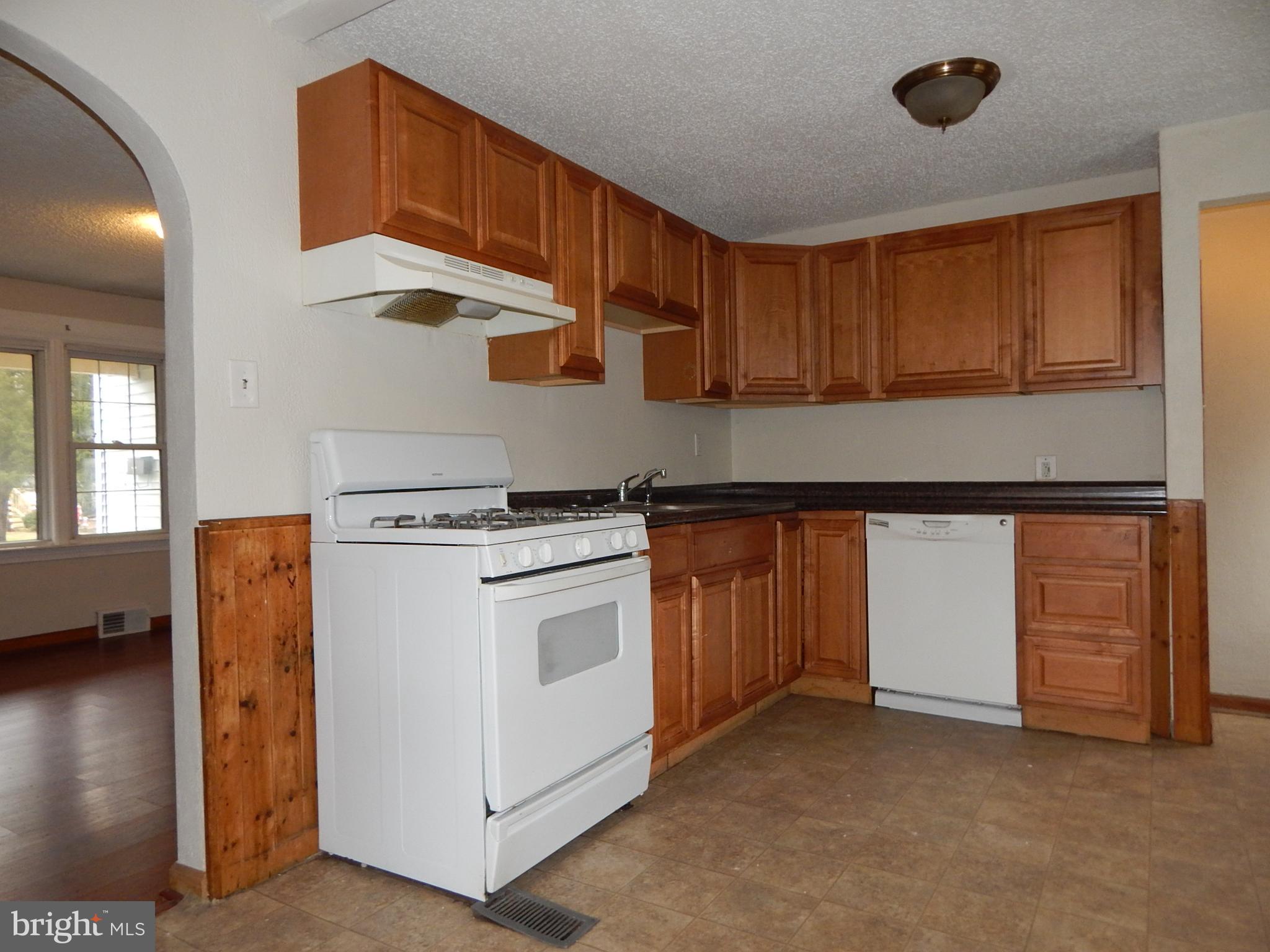 60 Cedar Lane Clementon, NJ 08021 - Photo 5 of 20 Kitchen
