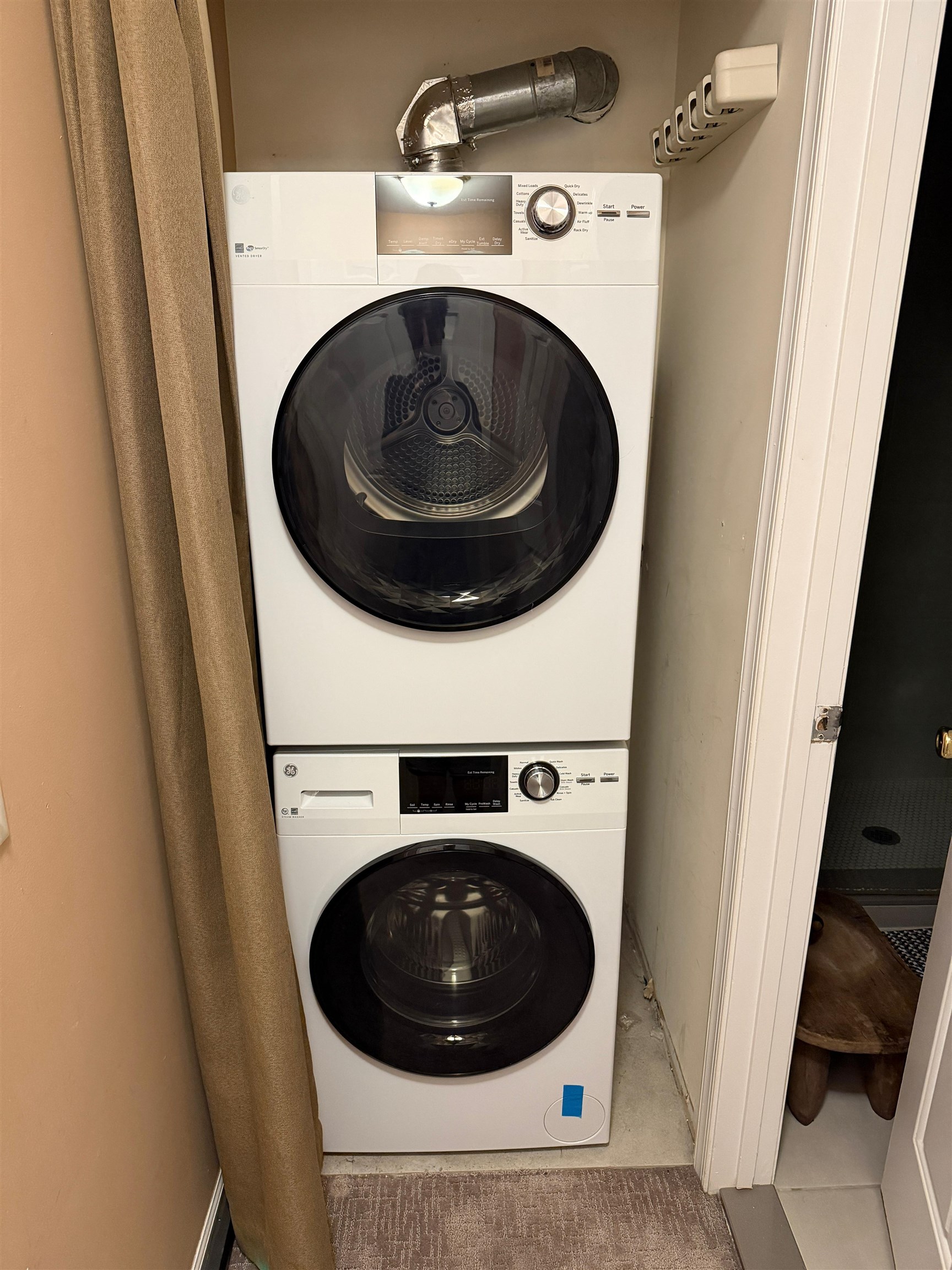 20 Bergen Ridge Road, Unit 2 North Bergen, NJ 07047 - Photo 13 of 16 a utility room with dryer and washer