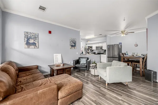 $2,300 | 18919 East Warren Circle, Unit B107, Aurora, CO 80013