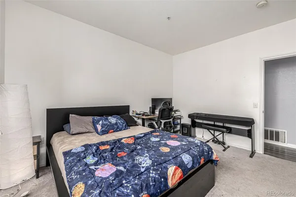 $2,300 | 18919 East Warren Circle, Unit B107, Aurora, CO 80013