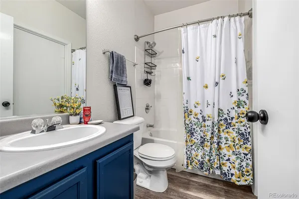 $2,300 | 18919 East Warren Circle, Unit B107, Aurora, CO 80013