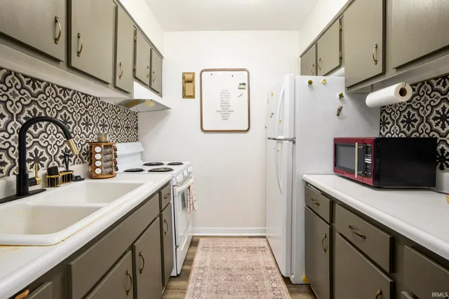 $103,000 | 2500 Topsfield Road, Unit 904, South Bend, IN 46614